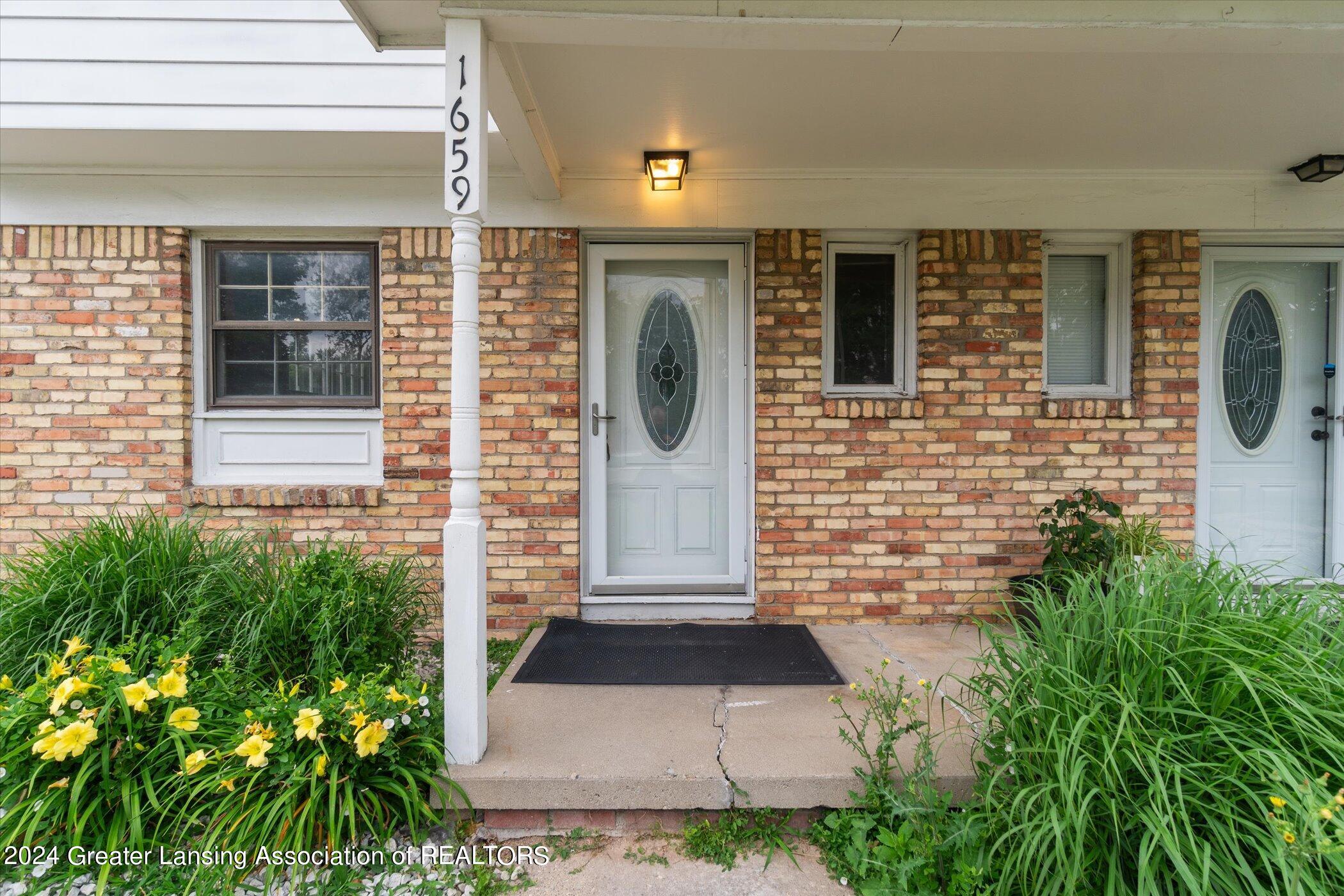 1659-1661 Haslett Road East Lansing, MI 48823 - Photo 6 of 38 06-1659-Haslett-Rd-East-Lansing-MI-48823