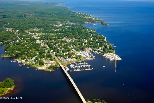 $39,900 | 516 Water Street, Unit B20, Oriental, NC 28571