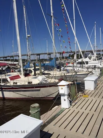 $39,900 | 516 Water Street, Unit B20, Oriental, NC 28571