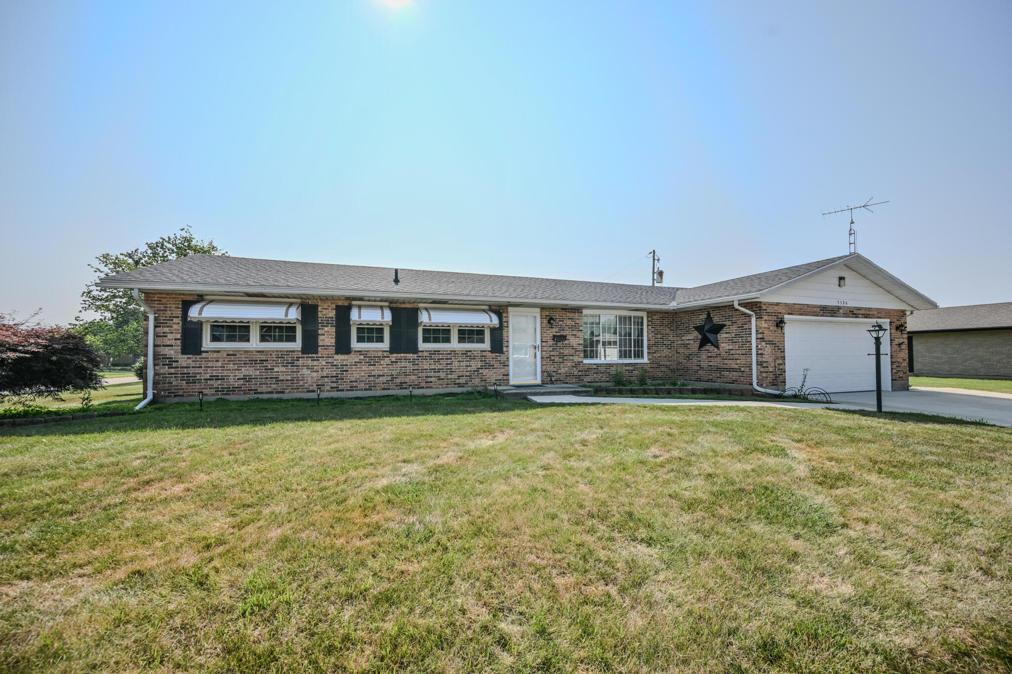 5326 West Ridgewood Road Springfield, OH 45503 - Photo 3 of 37 20260720-5326 W Ridgewood Rd-003