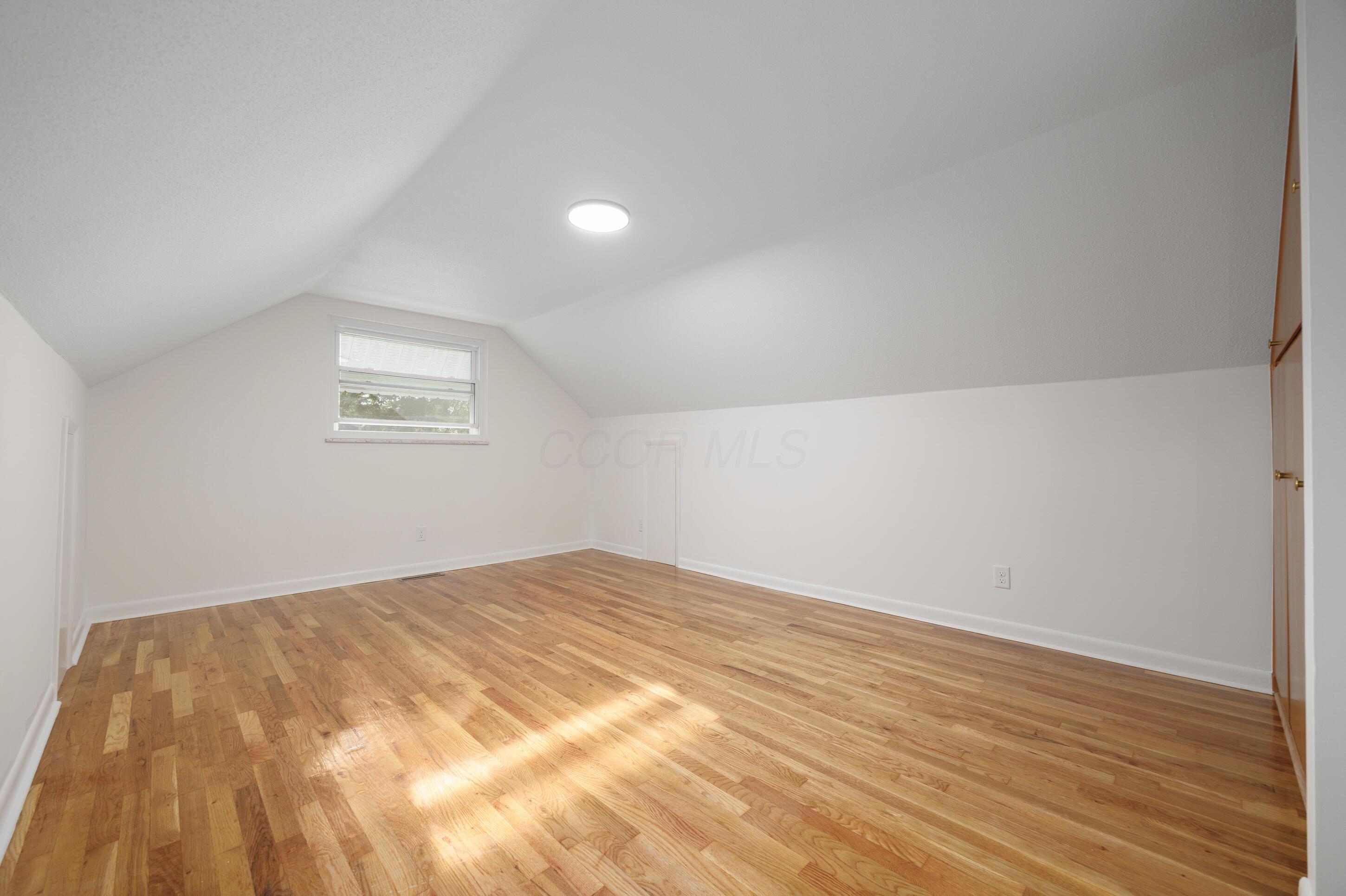 1079 Loring Road Columbus, OH 43224 - Photo 23 of 48 Bedroom 3