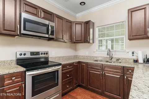 $545,000 | 819 Dowry Lane, Knoxville, TN 37919