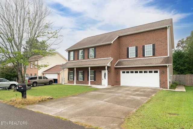$545,000 | 819 Dowry Lane, Knoxville, TN 37919