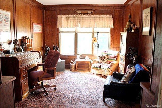 1407 Pebble Ridge Drive Rochester, MI 48307 - Photo 3 of 25 Lovely Paneled Den