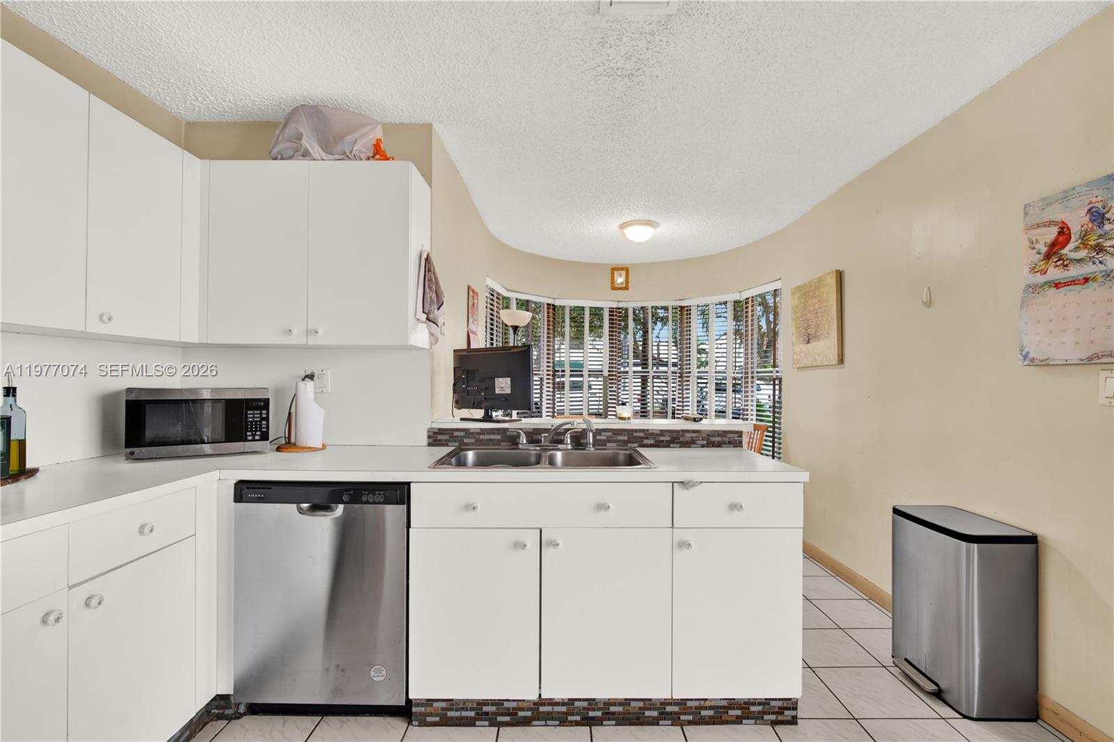10528 Southwest 118th Place Miami, FL 33186 - Photo 15 of 45