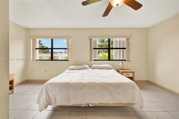 $900,000 | 10528 Southwest 118th Place, Miami, FL 33186