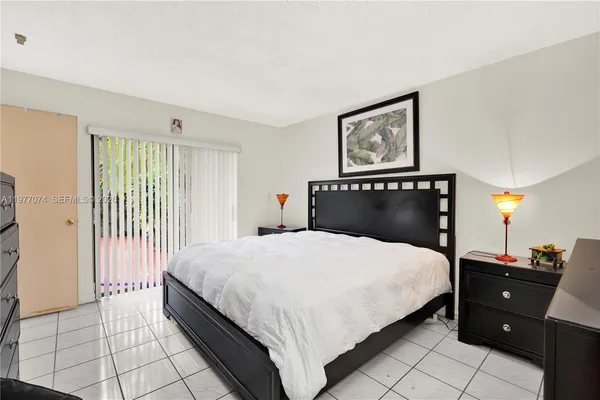 $900,000 | 10528 Southwest 118th Place, Miami, FL 33186