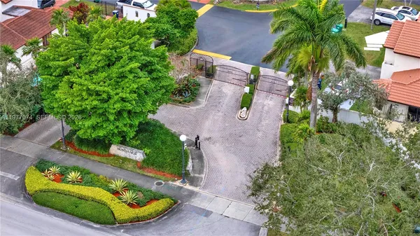 $900,000 | 10528 Southwest 118th Place, Miami, FL 33186