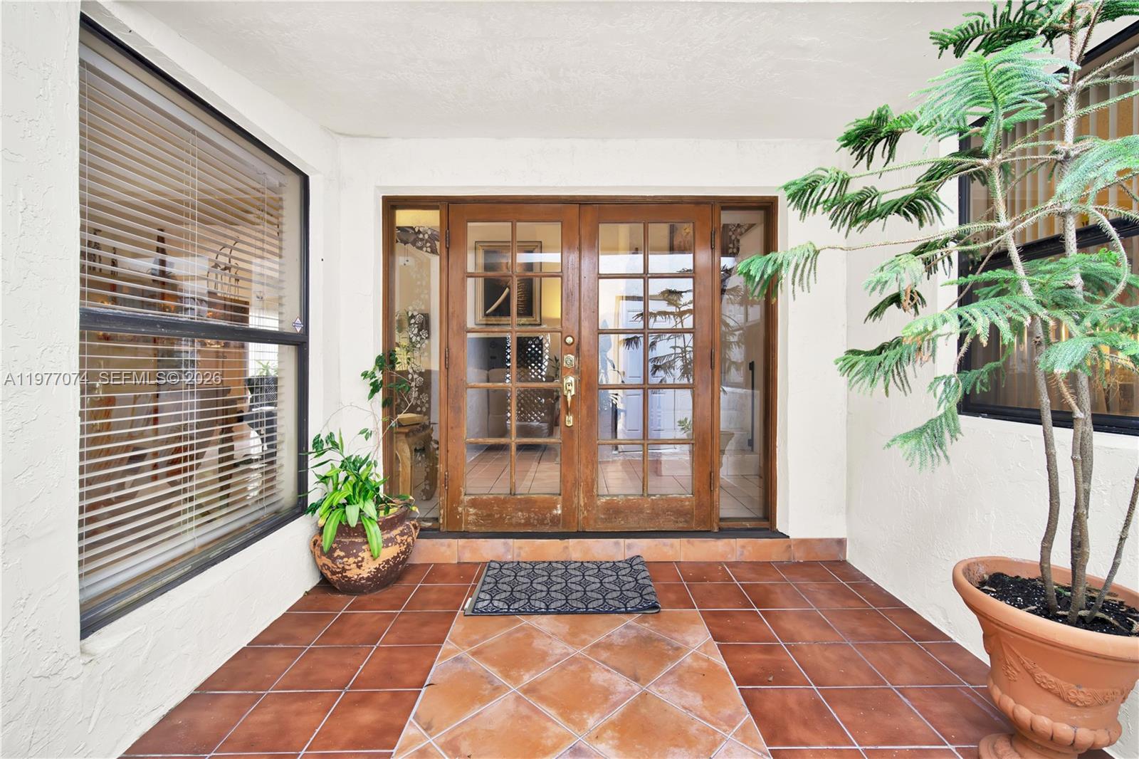 10528 Southwest 118th Place Miami, FL 33186 - Photo 5 of 45
