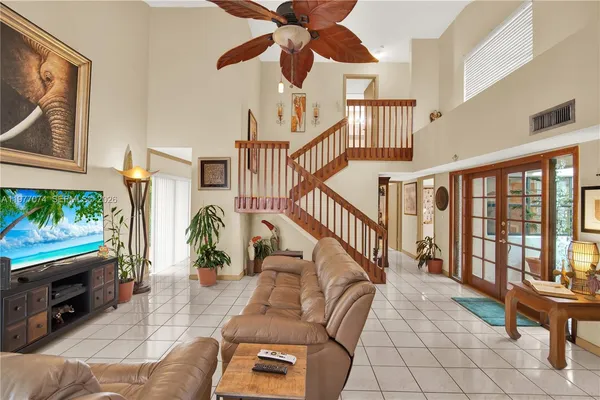 $900,000 | 10528 Southwest 118th Place, Miami, FL 33186