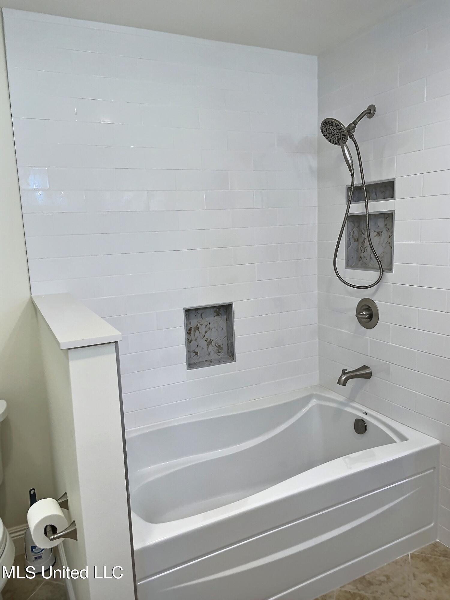 14132 Lumpkin Road Gulfport, MS 39503 - Photo 16 of 33 IMG_8538