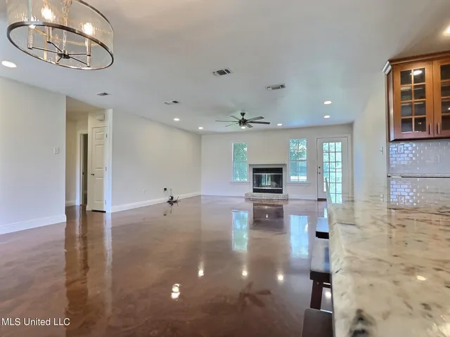 $2,550 | 14132 Lumpkin Road, Gulfport, MS 39503