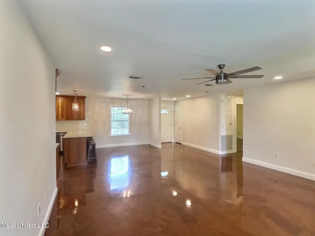 $2,550 | 14132 Lumpkin Road, Gulfport, MS 39503