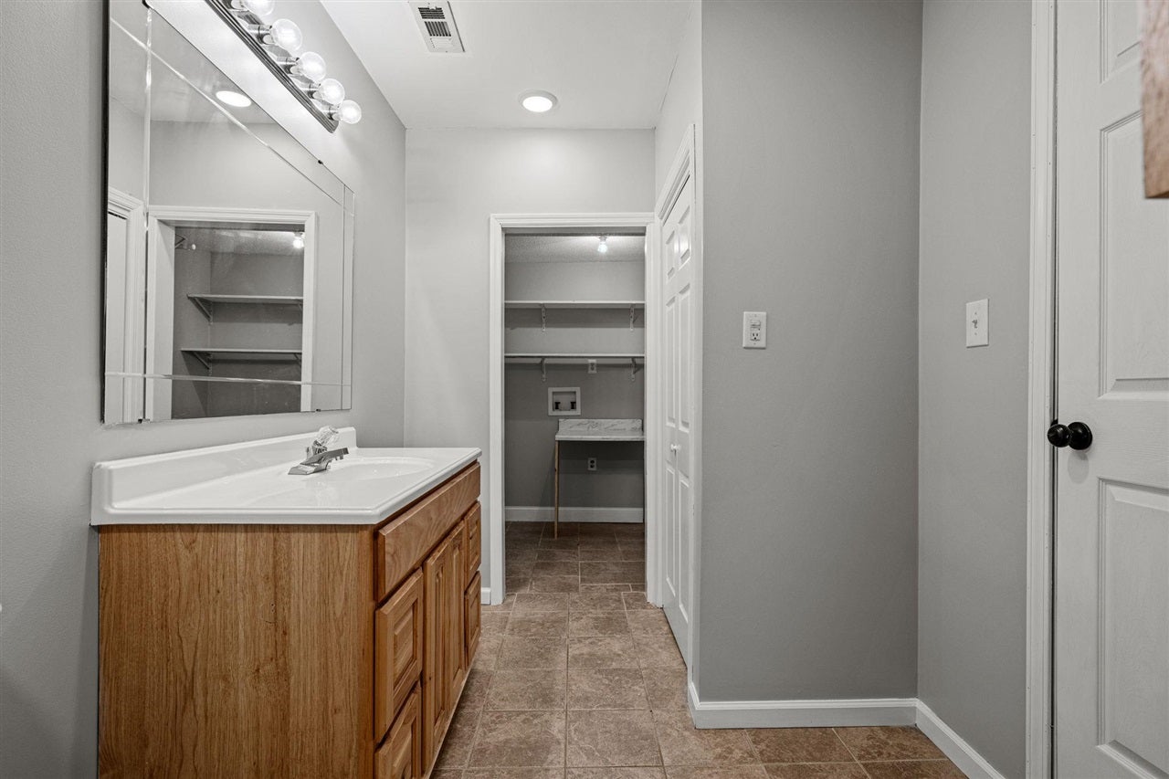 748 Slim Island Road Bowling Green, KY 42101 - Photo 28 of 48 Gallery Image 28
