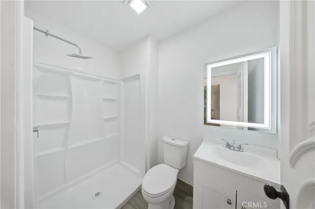 $3,600 | 6325 Marbrisa Avenue, Huntington Park, CA 90255