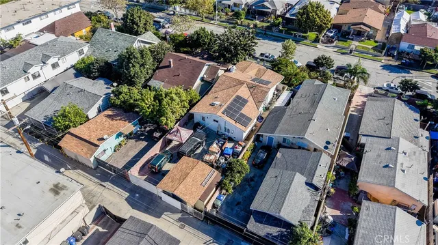 $3,600 | 6325 Marbrisa Avenue, Huntington Park, CA 90255