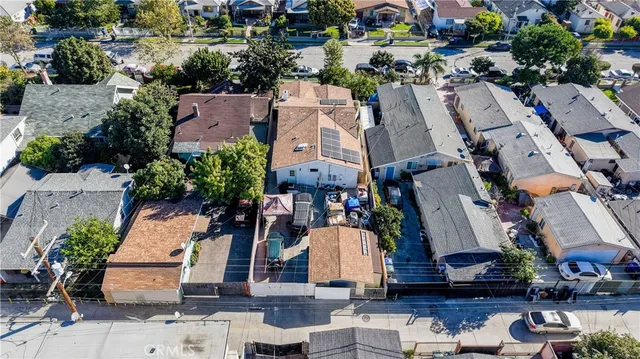 $3,600 | 6325 Marbrisa Avenue, Huntington Park, CA 90255
