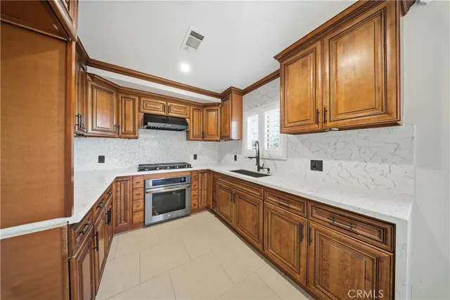 $3,600 | 6325 Marbrisa Avenue, Huntington Park, CA 90255