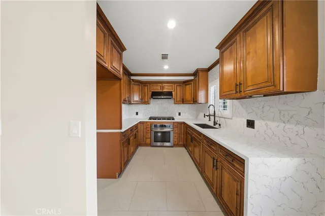 $3,600 | 6325 Marbrisa Avenue, Huntington Park, CA 90255