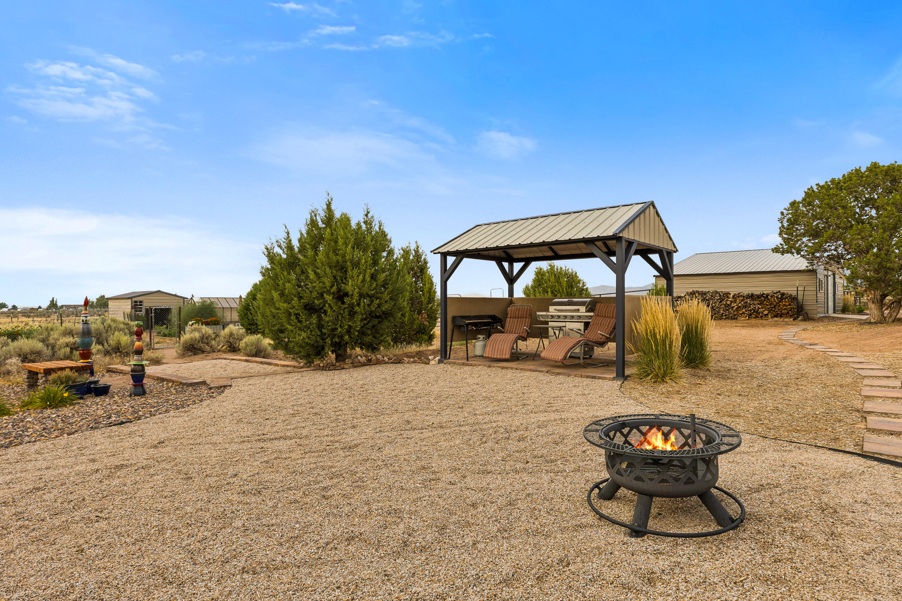 2925 Juniper Road Enterprise, UT 84725 - Photo 37 of 56 037. Exterior - Grill and Chill