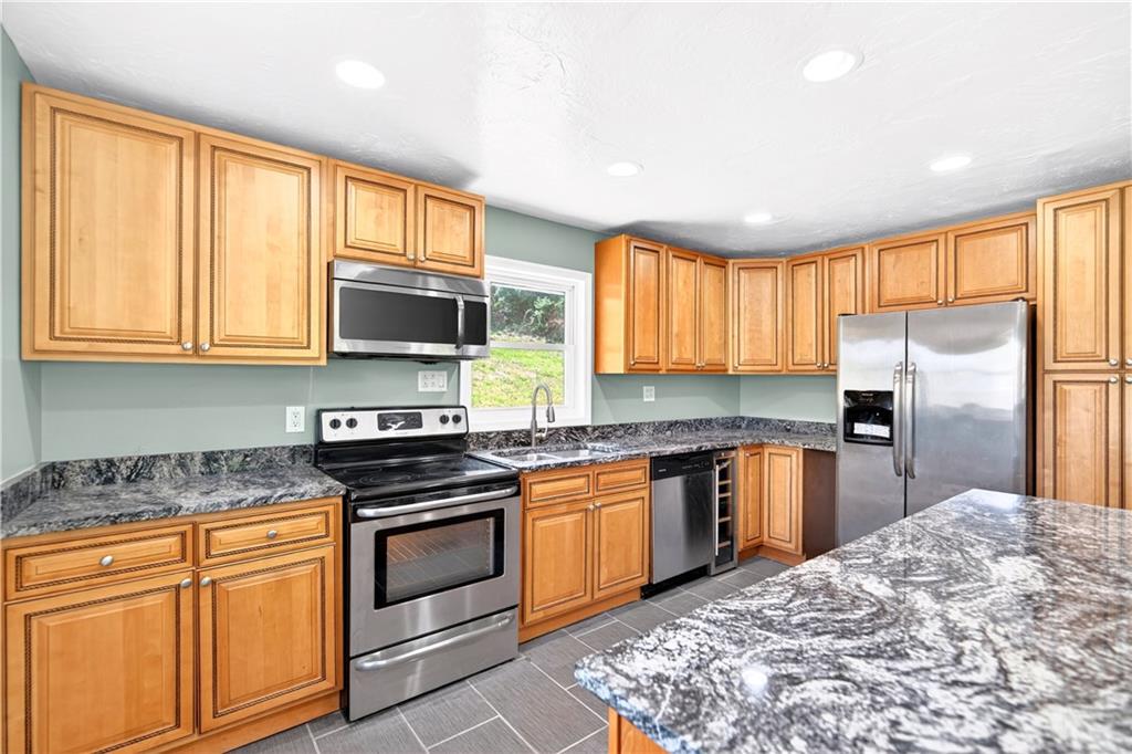 1590 Grange Road Charleroi, PA 15022 - Photo 11 of 38