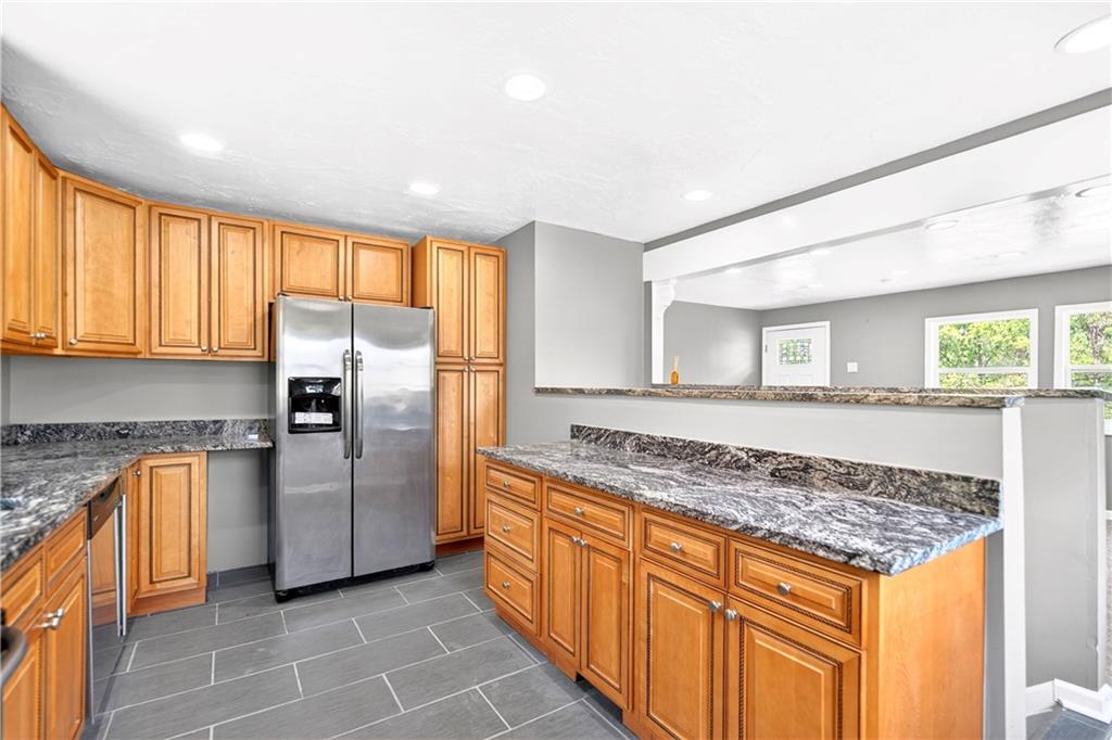 1590 Grange Road Charleroi, PA 15022 - Photo 12 of 38