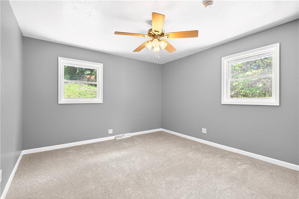 1590 Grange Road Charleroi, PA 15022 - Photo 15 of 38