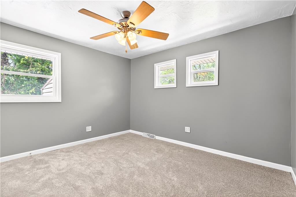 1590 Grange Road Charleroi, PA 15022 - Photo 19 of 38