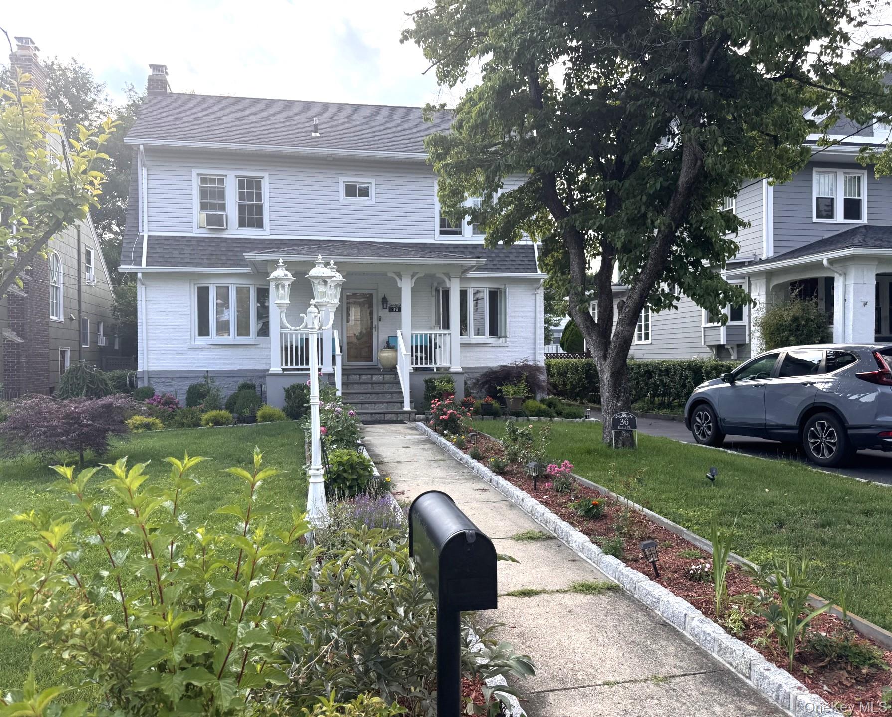 36 Earle Place New Rochelle, NY 10801 - Photo 1 of 36