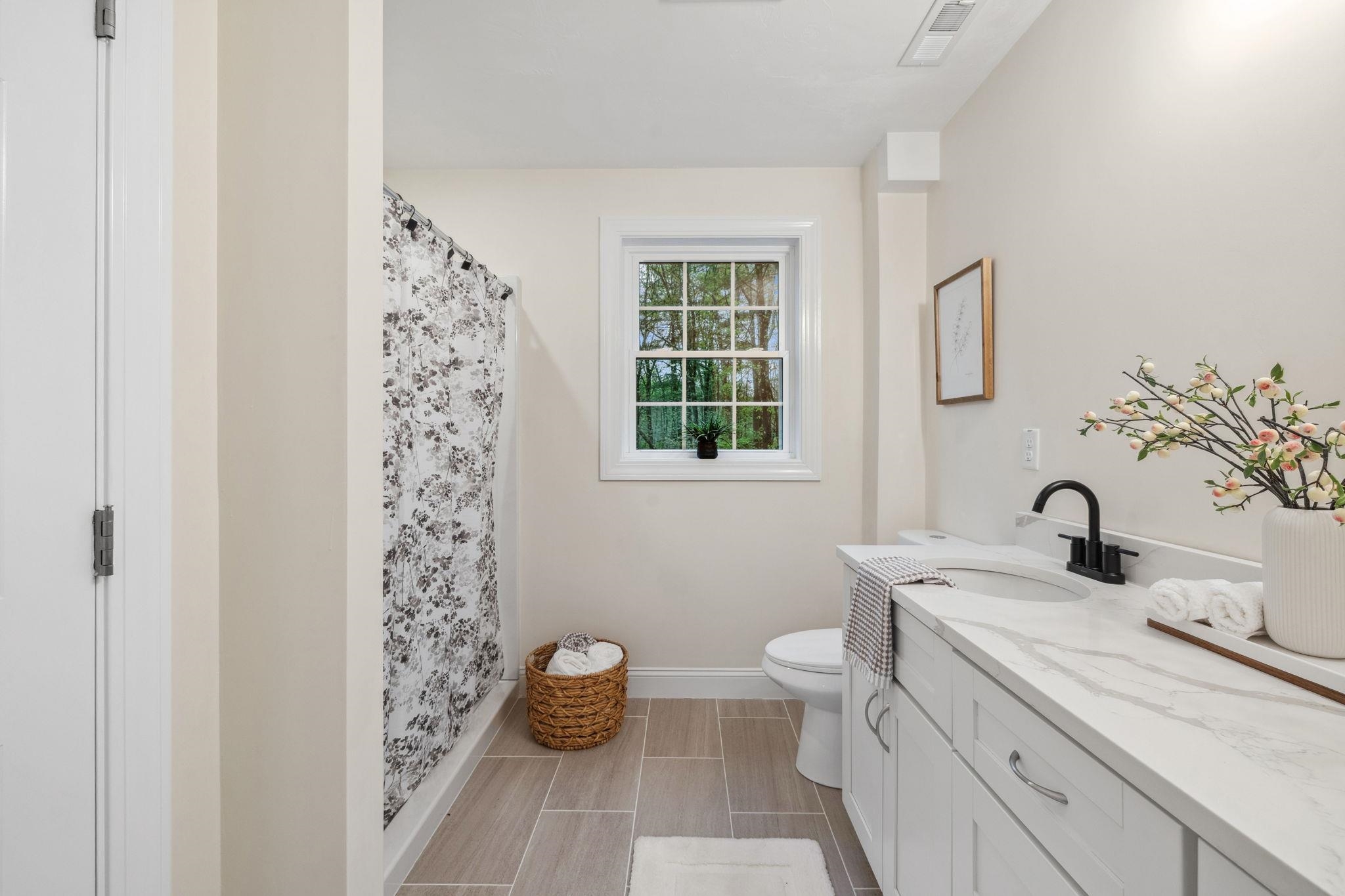 46 Ledge Road, Unit A Pelham, NH 03076 - Photo 23 of 40