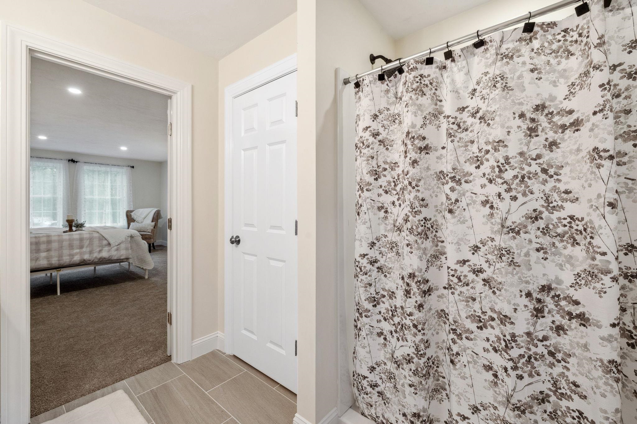 46 Ledge Road, Unit A Pelham, NH 03076 - Photo 24 of 40