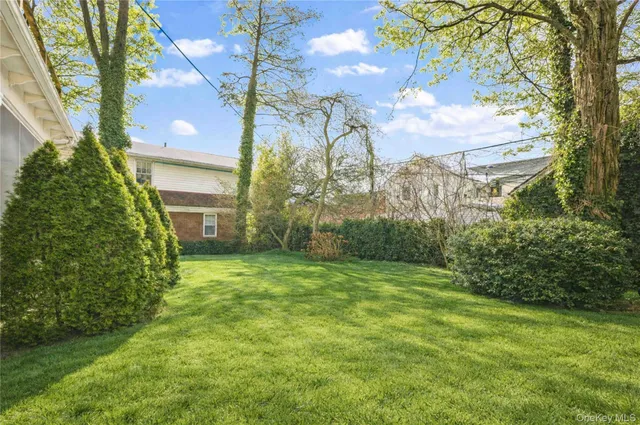 $1,998,888 | 33-26 162nd Street | Murray Hill - Flushing