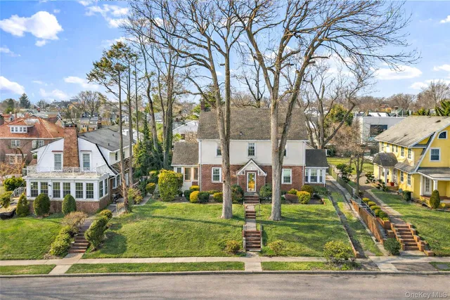 $1,998,888 | 33-26 162nd Street | Murray Hill - Flushing