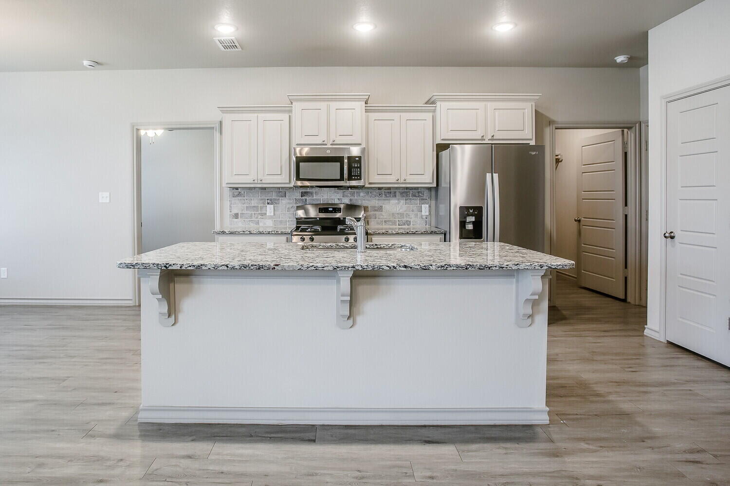 7517 88th Street Lubbock, TX 79424 - Photo 3 of 18 7518-102