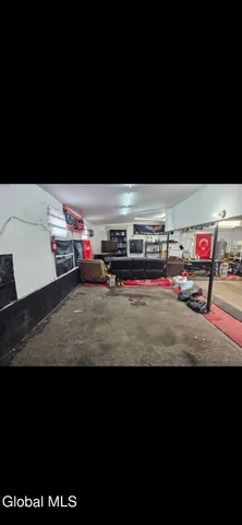 $3,700 | 1850 State Street, Schenectady, NY 12304