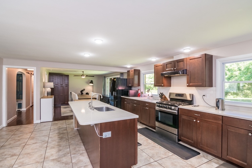46 North Street Hatfield, MA 01038 - Photo 11 of 37
