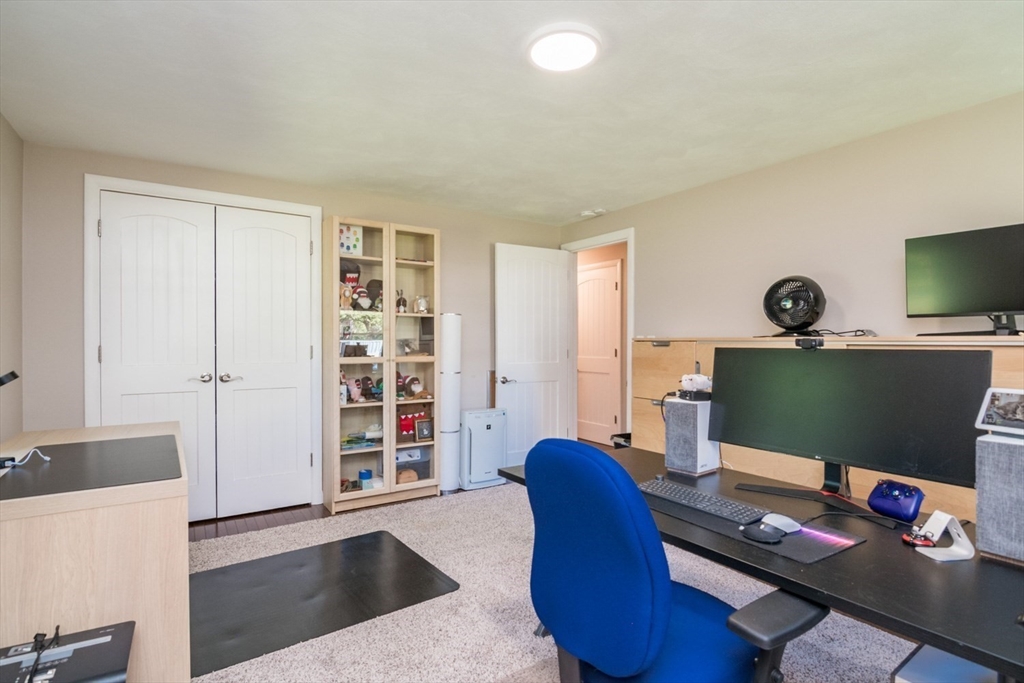 46 North Street Hatfield, MA 01038 - Photo 22 of 37