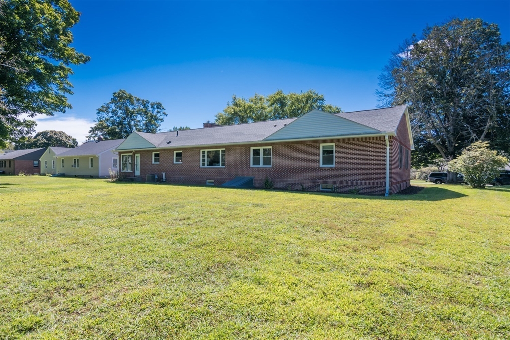 46 North Street Hatfield, MA 01038 - Photo 32 of 37