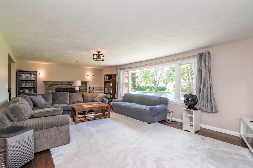 46 North Street Hatfield, MA 01038 - Photo 4 of 37