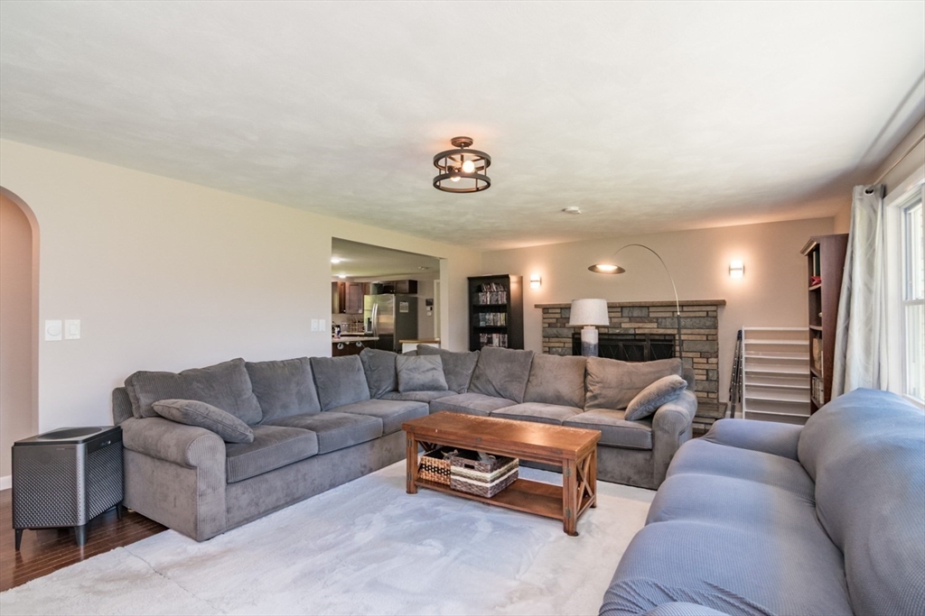 46 North Street Hatfield, MA 01038 - Photo 5 of 37