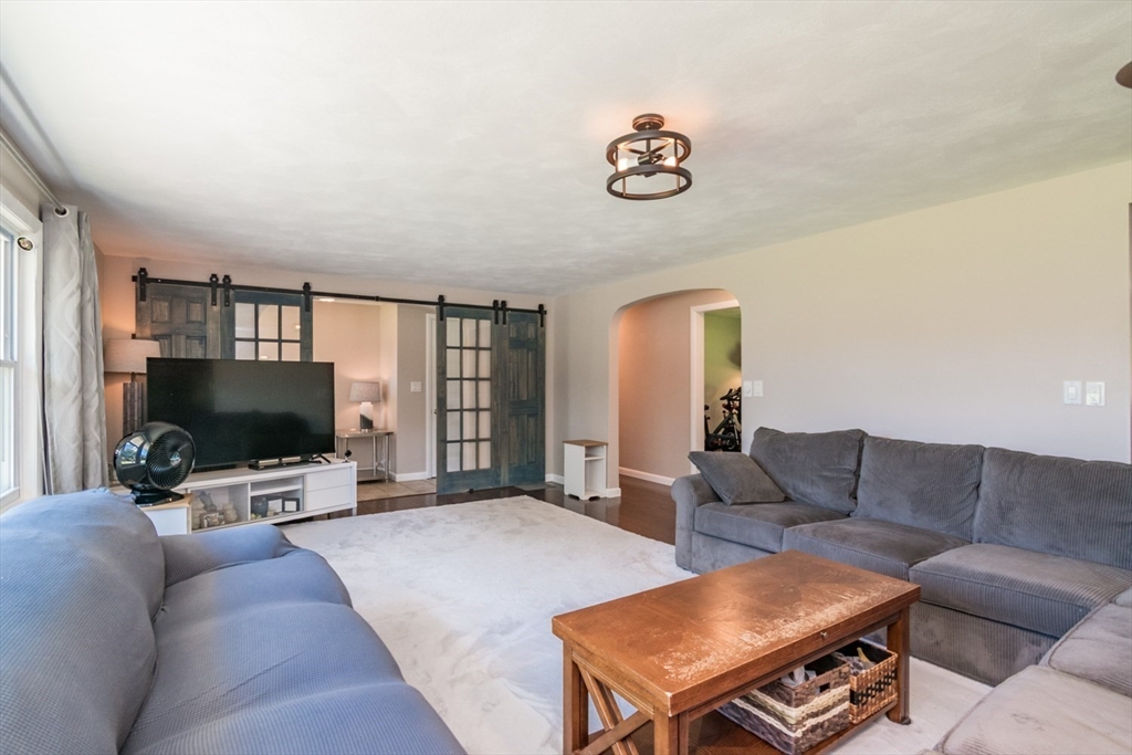 46 North Street Hatfield, MA 01038 - Photo 6 of 37