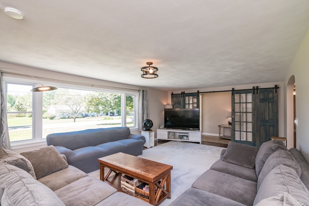 46 North Street Hatfield, MA 01038 - Photo 7 of 37