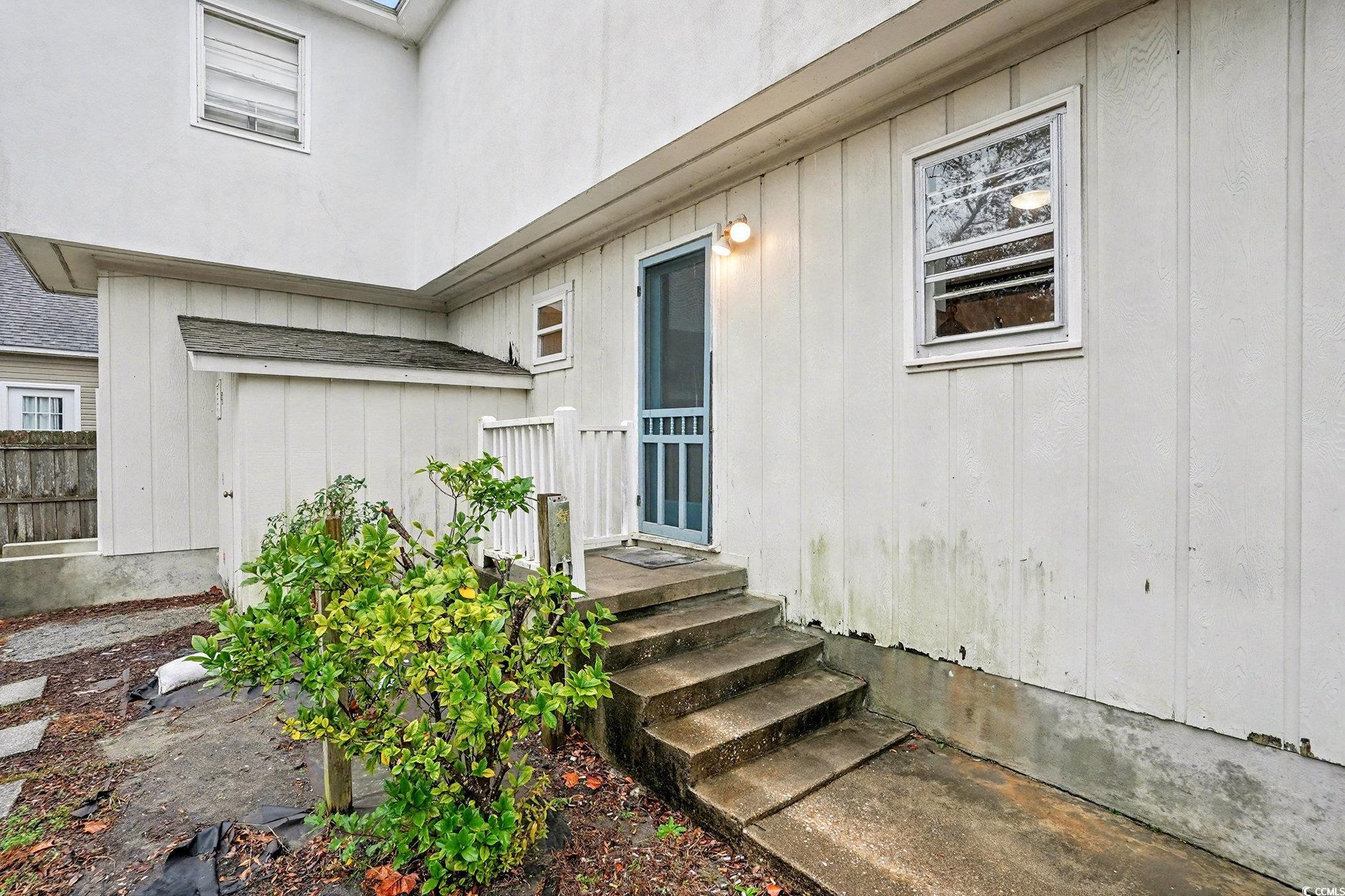603 Maple Street Myrtle Beach, SC 29577 - Photo 37 of 40 Doorway to property