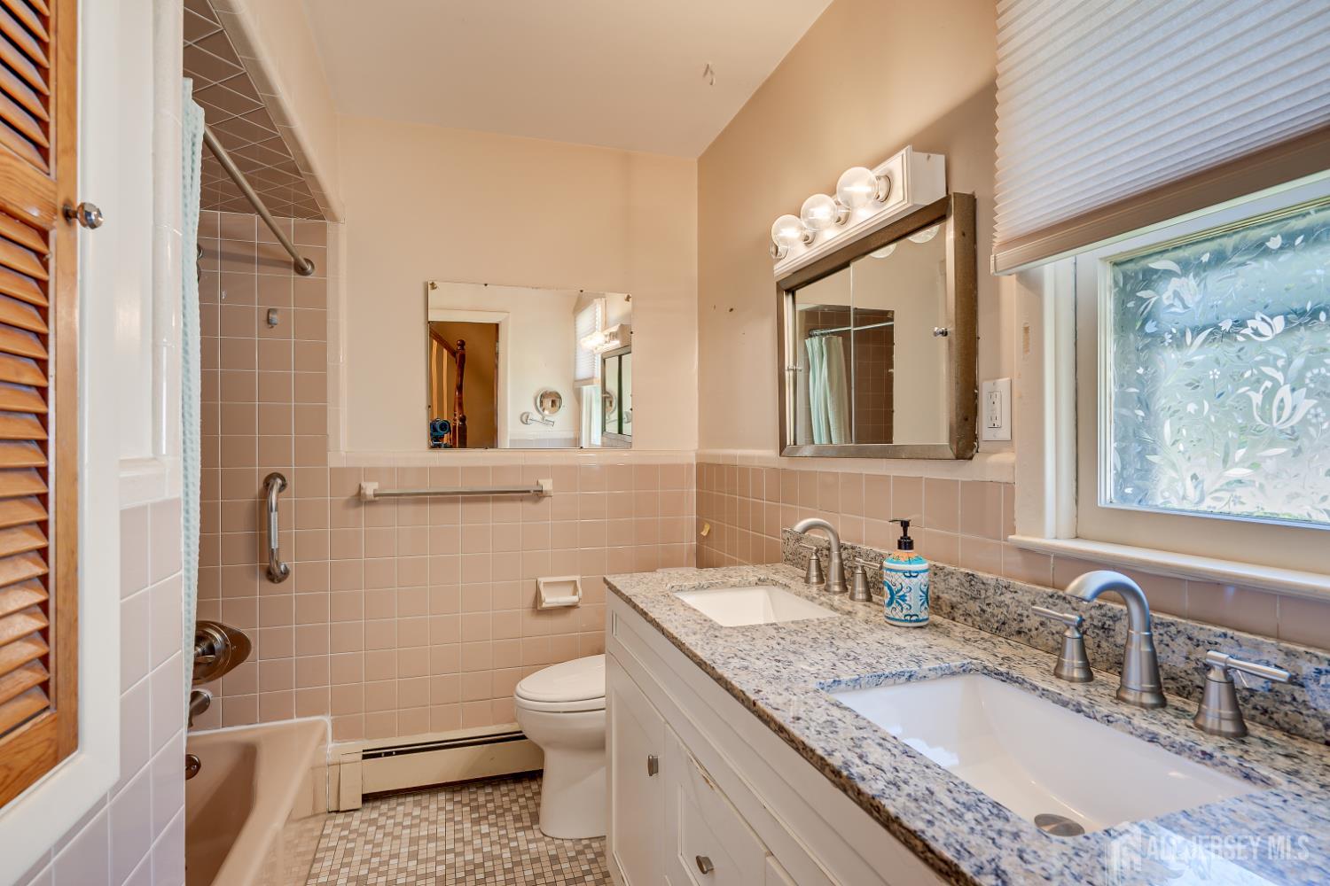 10 Jeff Street Edison, NJ 08837 - Photo 25 of 32