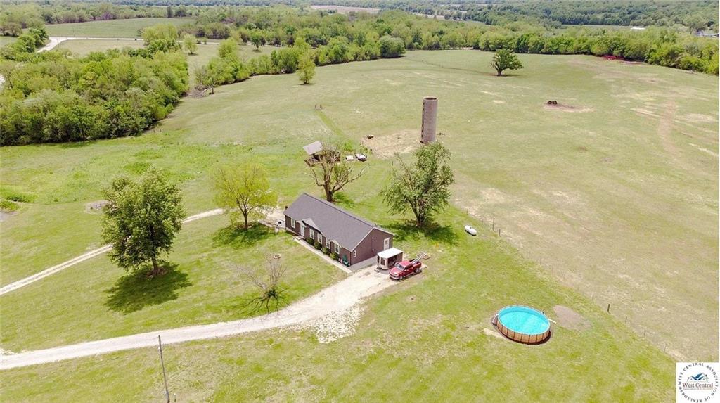 35212 South Wagonor Road Garden City, MO 64747 - Photo 8 of 18