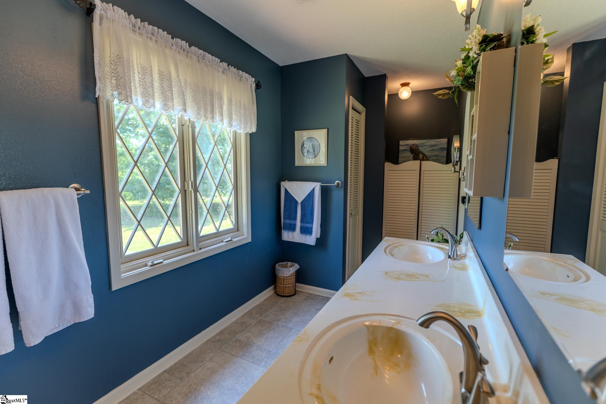124 Timberlake Circle Inman, SC 29349 - Photo 27 of 38