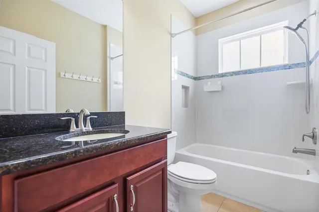 $4,800 | 5724 Shell Ridge Drive, Lithia, FL 33547