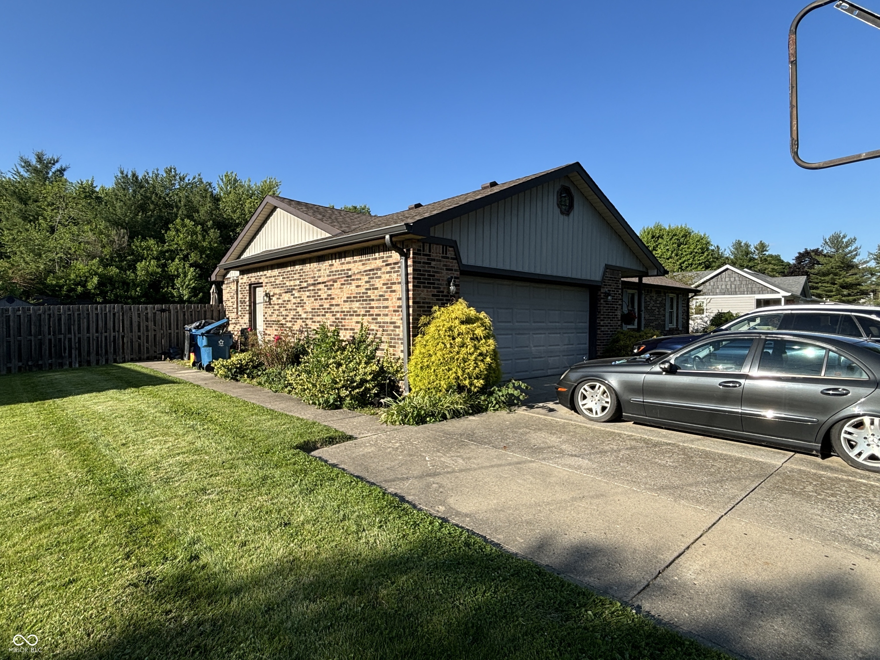 11022 Maze Road Indianapolis, IN 46259 - Photo 3 of 19 Gallery Image 3