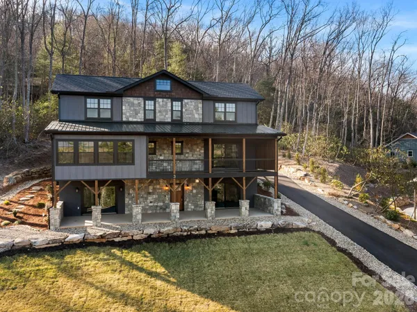 $1,250,000 | 3 Erin Glen Court, Fairview, NC 28730