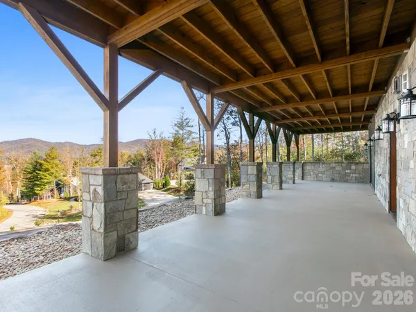 $1,250,000 | 3 Erin Glen Court, Fairview, NC 28730
